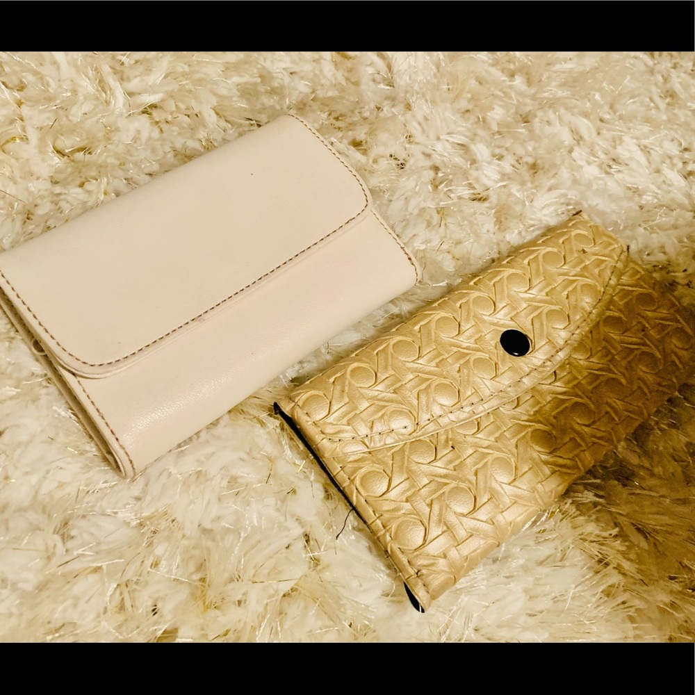 White wallet